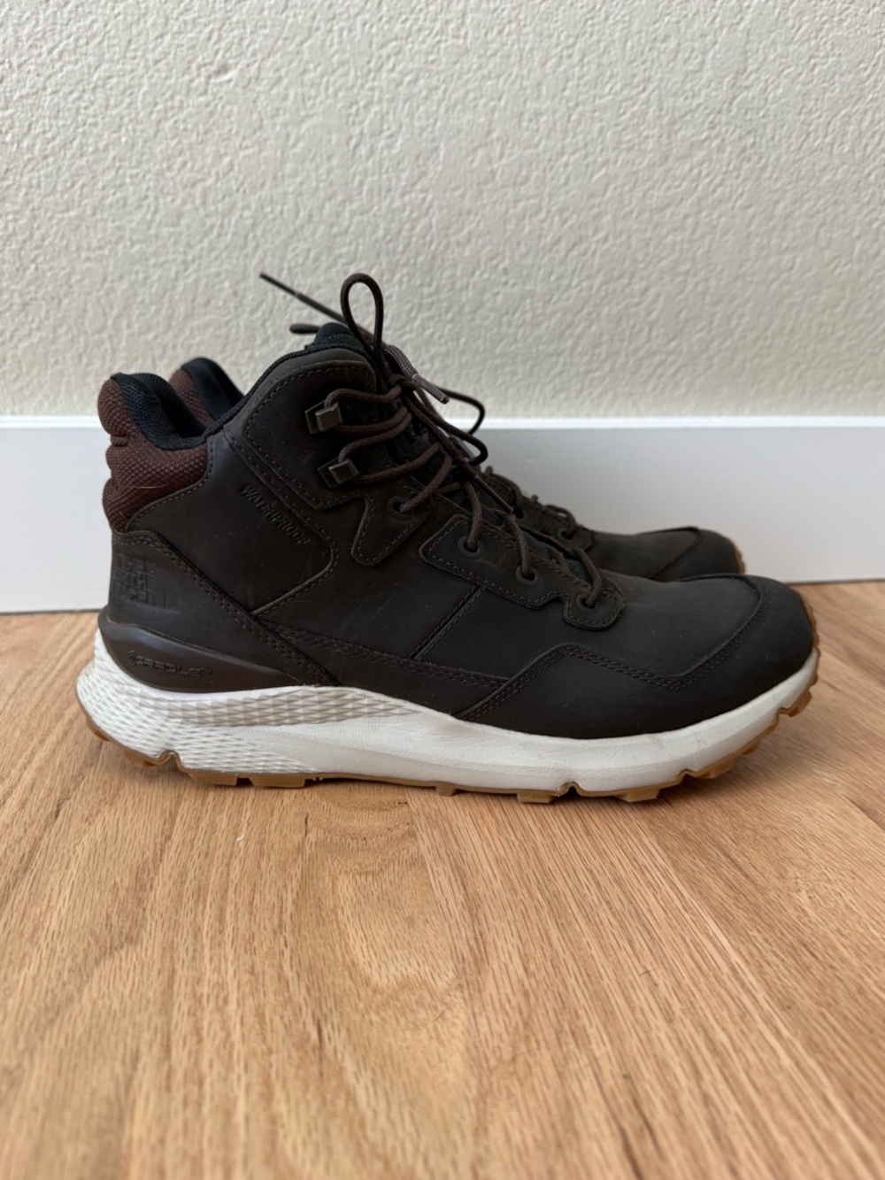 The North Face Waterproof Men's Vals II Mid Leather Hiking Boots Men’s 10.5